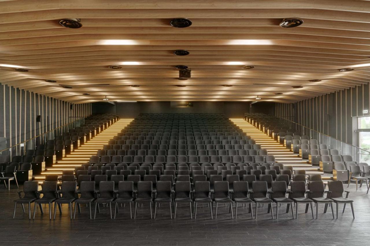 Radisson Blu Resort & Conference Center, Ostroda Mazury Luaran gambar Auditorium