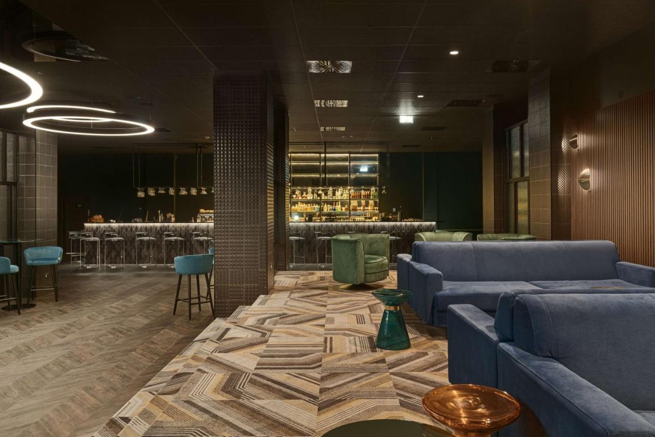 Radisson Blu Resort & Conference Center, Ostroda Mazury Luaran gambar The bar at the 2018 London Design Festival