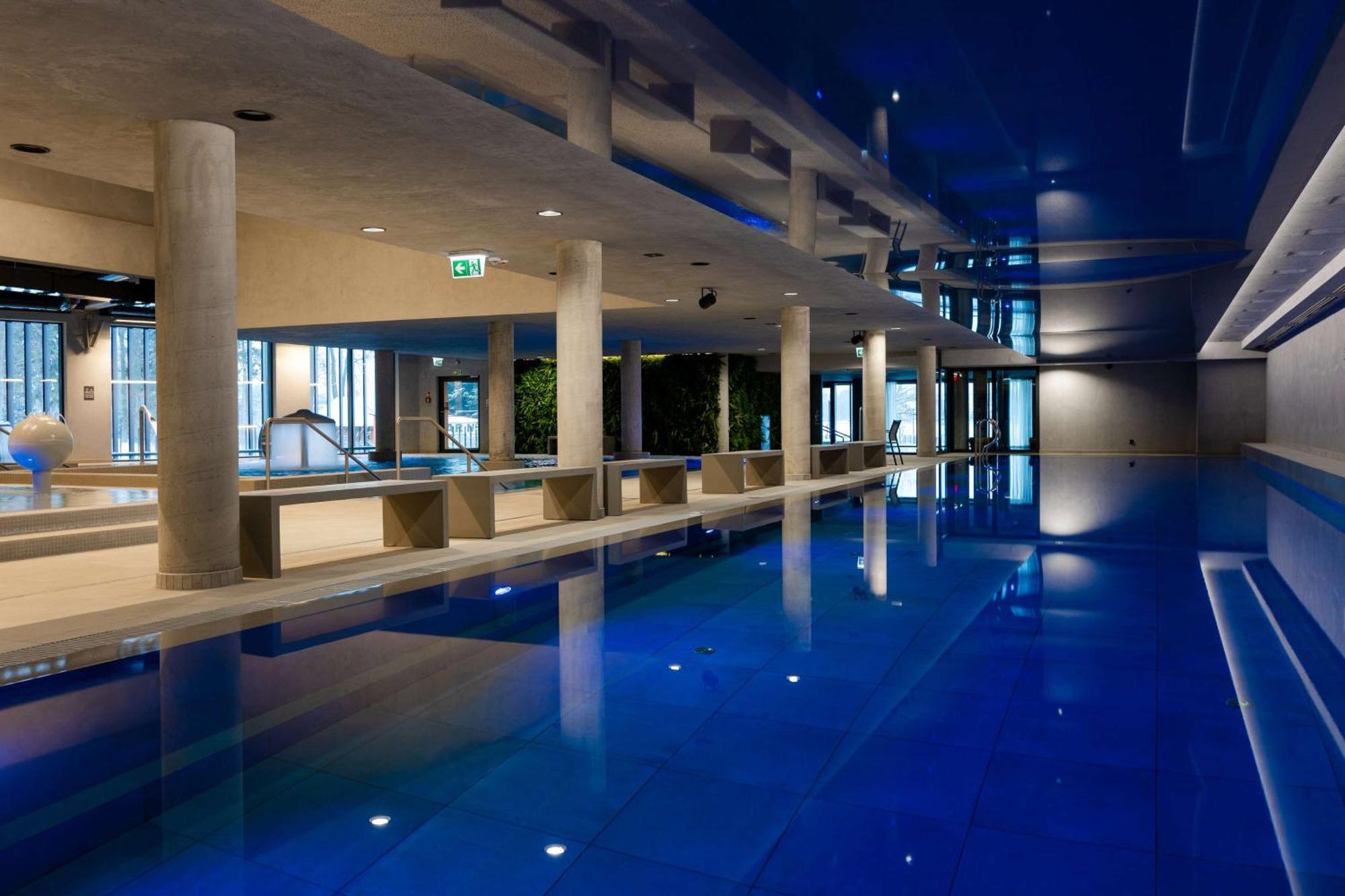 Radisson Blu Resort & Conference Center, Ostroda Mazury Luaran gambar The pool at the hotel