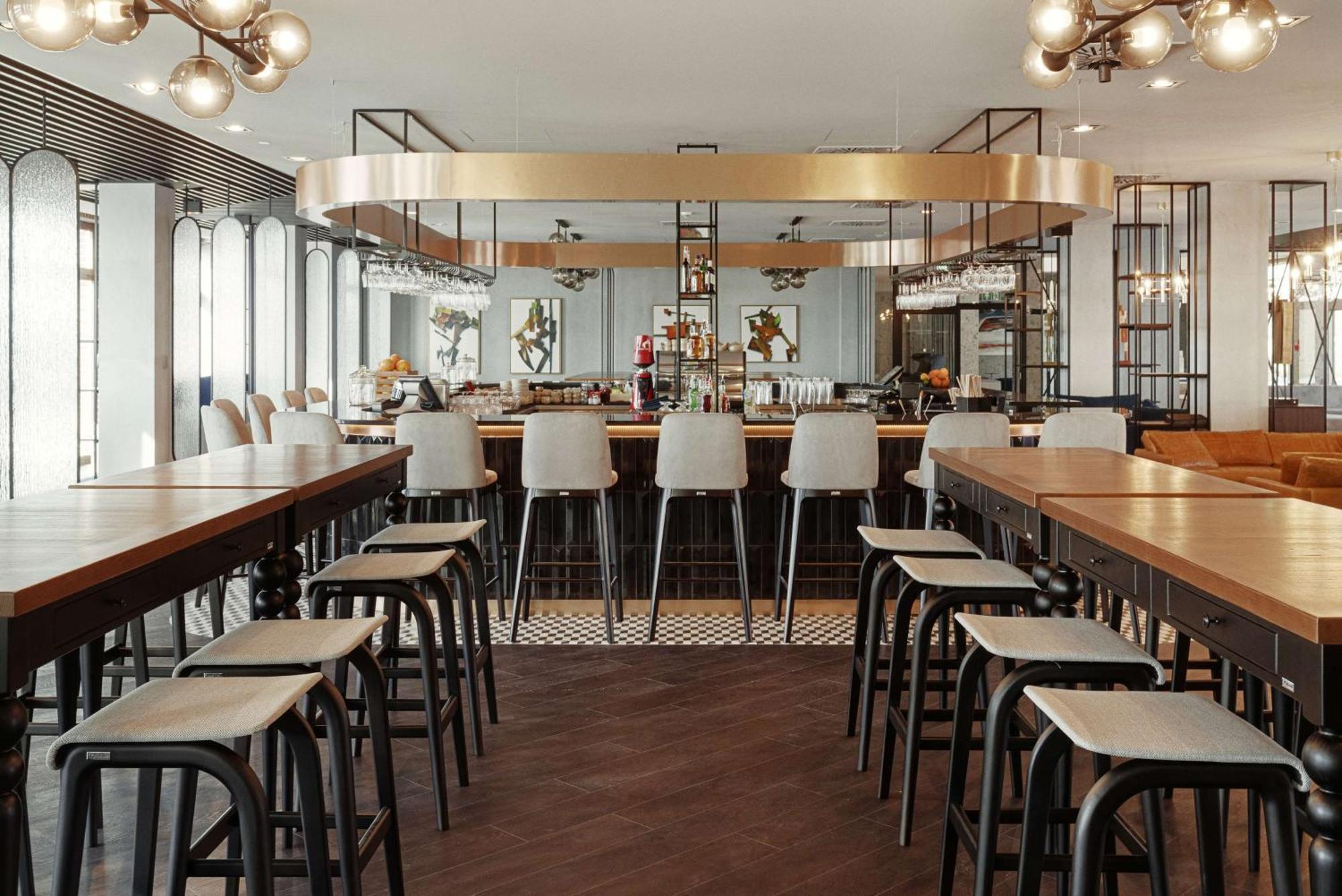 Radisson Blu Resort & Conference Center, Ostroda Mazury Luaran gambar The bar at the 19th floor